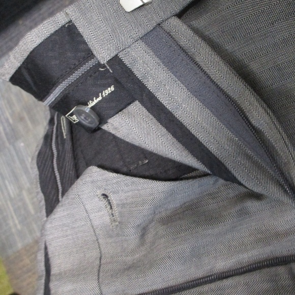 Haggar men's slacks sz 38X32, like new (#0004) - Picture 3 of 6